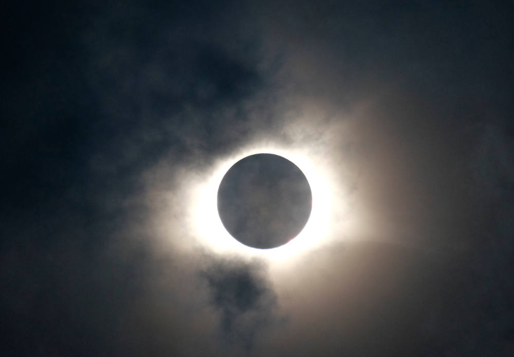 Eclipse thrills, inspires viewers to admire the precision of creation ...